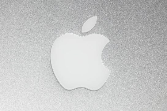 Apple develops a device with a foldable screen measuring 20 inches
