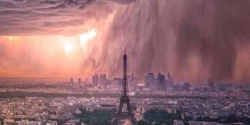Rainy day in Paris