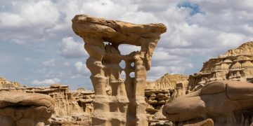 Alien Throne, Valley of Dreams near Nageezi, NM